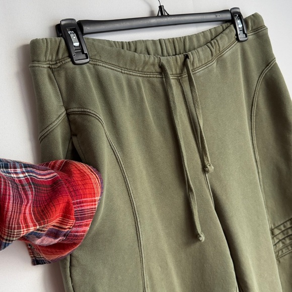 Free People Movement “Best Of” straight-leg slouchy sweatpants size L - Picture 9 of 10